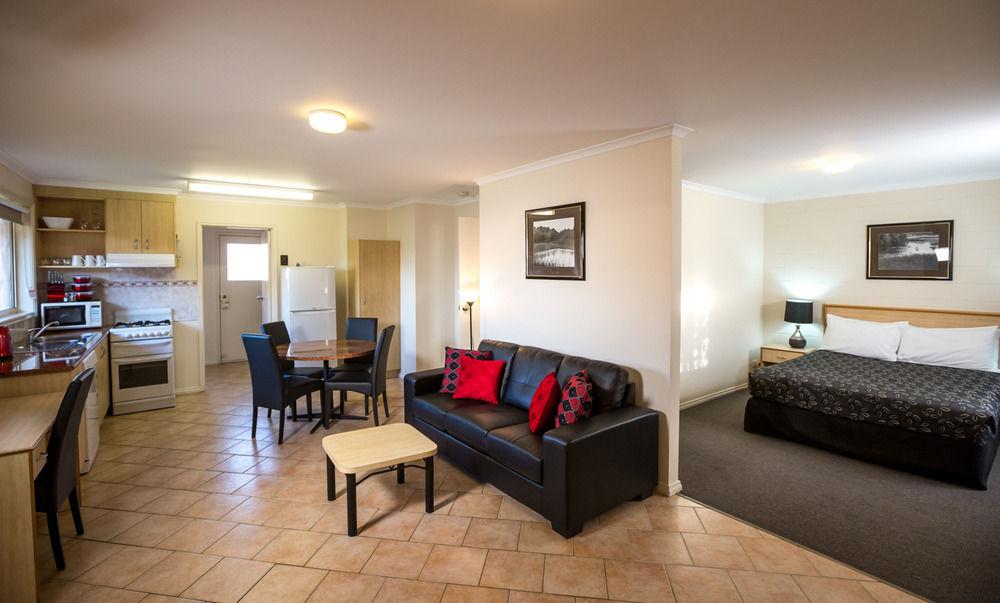 Comfort Inn & Suites King Avenue Sale Extérieur photo