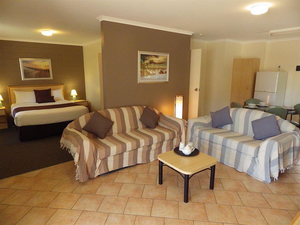 Comfort Inn & Suites King Avenue Sale Extérieur photo